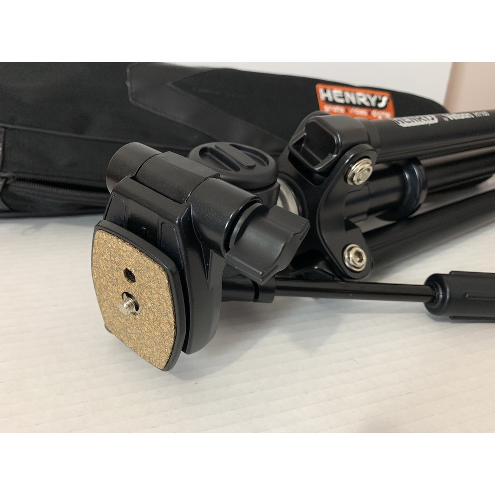 Velbon HT100 Extendable Tripod With Cork Pan And Tilt Head And Case Henry's NEW
